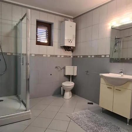 Klara * Novi Vinodolski