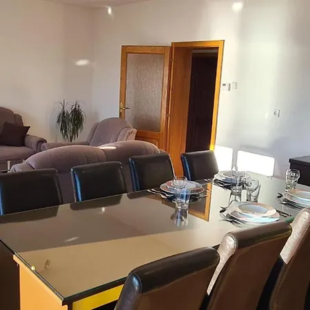 Klara * Novi Vinodolski