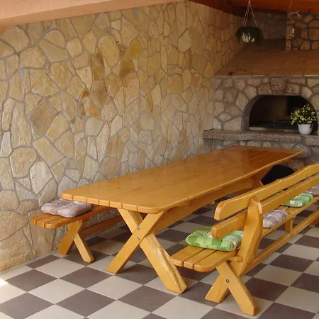 Klara Apartment