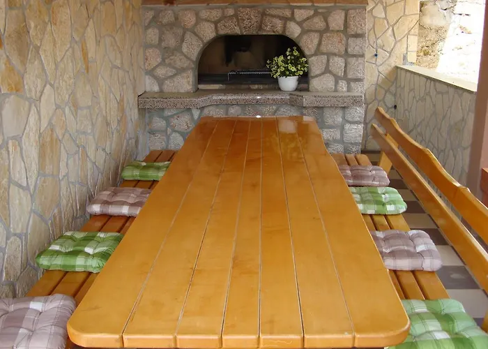 Klara Novi Vinodolski