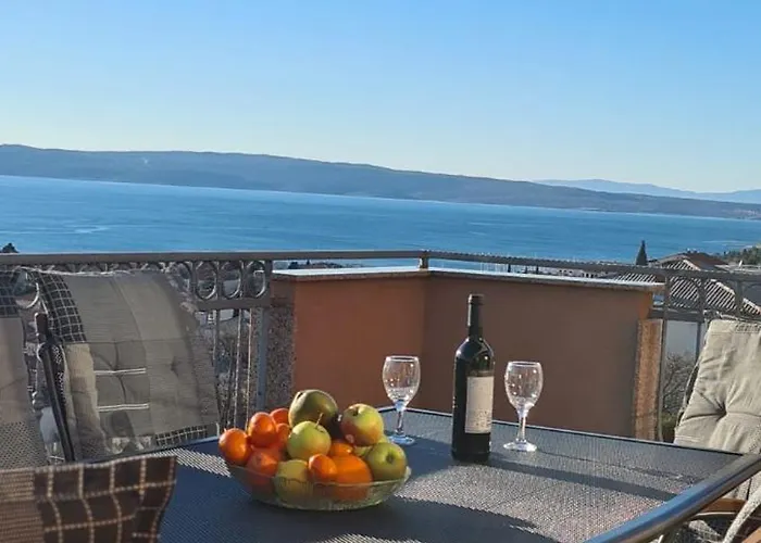 Klara * Novi Vinodolski